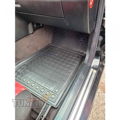 Коврики в Mercedes C-class W202 с высоким бортом