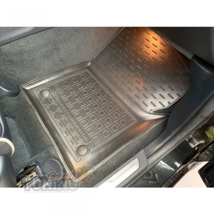 Коврики в Jeep Grand Cherokee WK2 с перемычкой