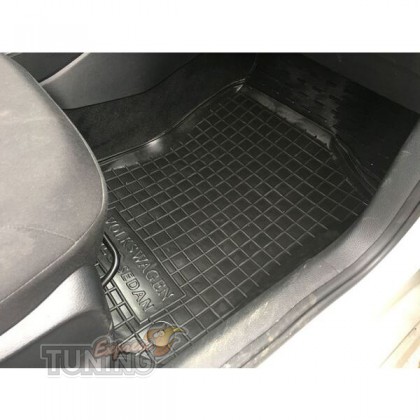 Коврики в Volkswagen Polo 5 sedan с перемычкой