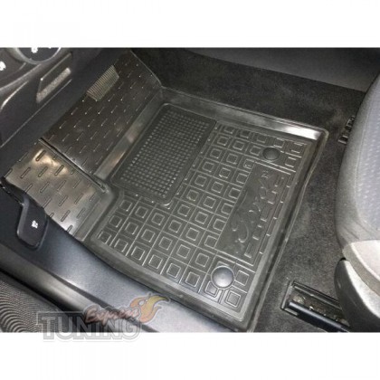 Высокие коврики на Ford Focus 4 с перемычкой