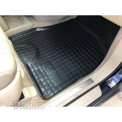 Высокие ковры в Lexus RX