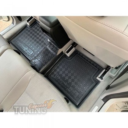 коврики в Mercedes W245 с перемычкой