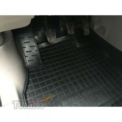 Коврики на Mitsubishi Grandis с перемычкой