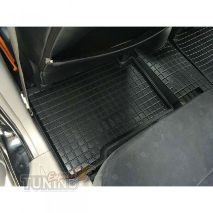 Коврики для Mitsubishi Grandis с перемычкой