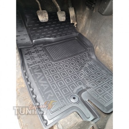 Коврики на Nissan Navara D40 с перемычкой