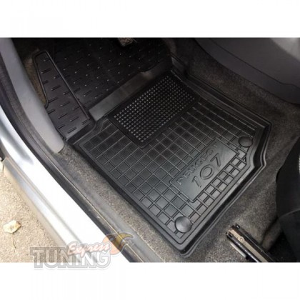 Коврики на Peugeot 107 с перемычкой