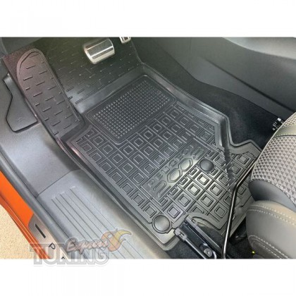 Высокие ковры на Peugeot 2008 2 с перемычкой