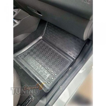 Резиновые коврики в Renault Express 2 с перемычкой