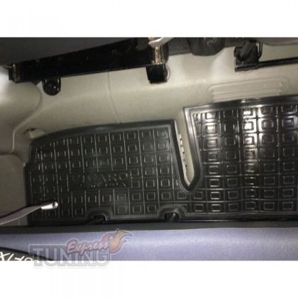 Ковер в Renault Trafic 2 на 2й ряд сидений