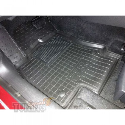 Коврики на Seat Leon 3 с перемычкой