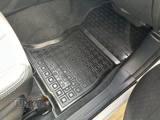 Коврики в Subaru Forester 5 SK с перемычкой