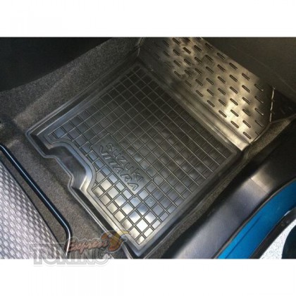 Коврики в Suzuki Vitara 4 с перемычкой
