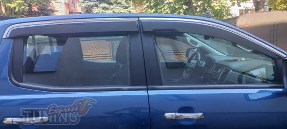 Ветровики на окна Ford Ranger T6 с хромом фото