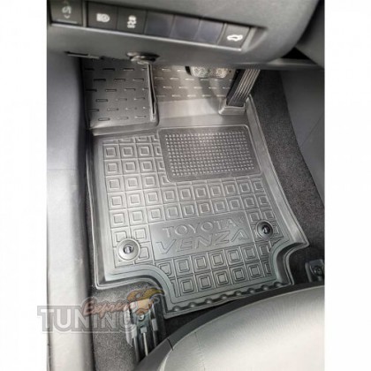 Коврики на Toyota Venza 2 с перемычкой