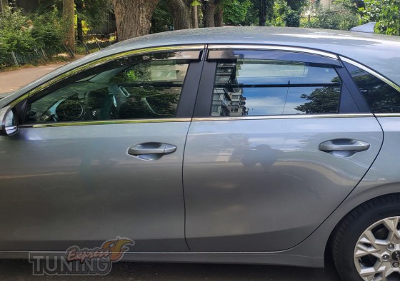 Ветровики на Kia Ceed 3 хєтчбек с хромом