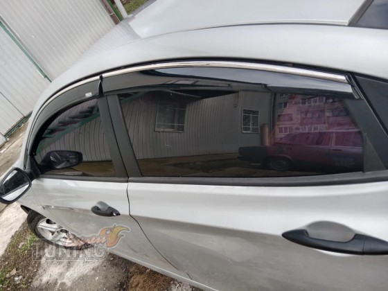 Ветровики для Hyundai Accent 4 RB оригинал с хромом 