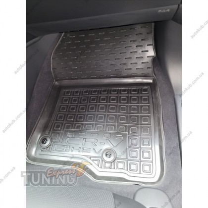 Коврики в Honda CR-V 6 с перемычкой