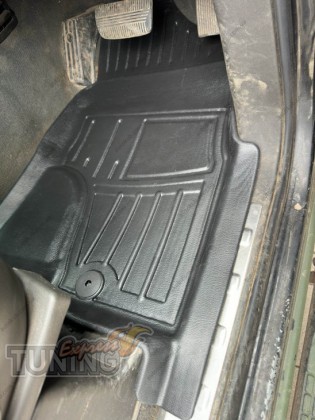 Высокие ковры на Nissan Navara 2 D40 с бортиками