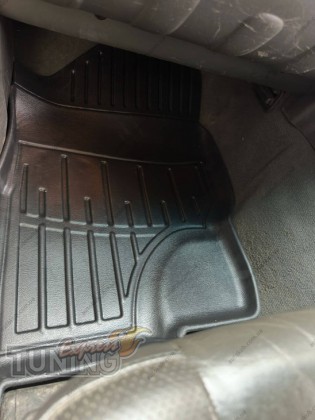 Высокие ковры в Nissan Navara 2 D40 с бортиками