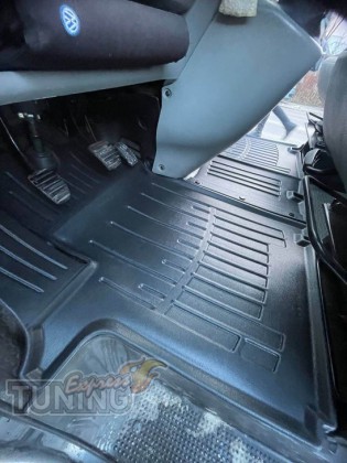 Высокие ковры в Nissan Primastar с бортиками