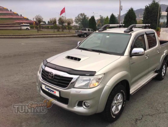 Мухобойка капота Toyota Hilux 7 рестайлинг