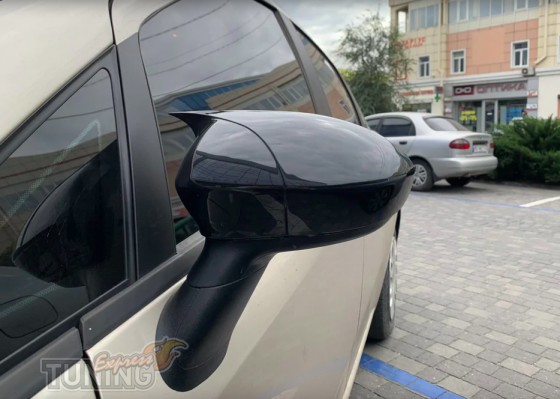 Крышки зеркал на Fiat Linea черные