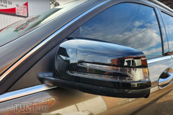 Накладки на зеркала Mercedes C-class W204 черные
