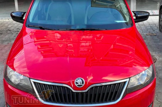 Накладки на зеркала Skoda Rapid черные