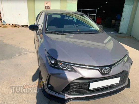 Накладки на зеркала Toyota Corolla 12 E210 черные