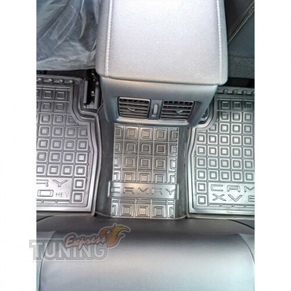 Модельные коврики для Toyota Camry XV80 фото
