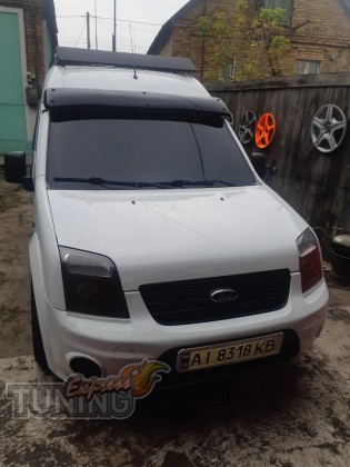 Установка козырька над лобовым стеклом Ford Connect 1 