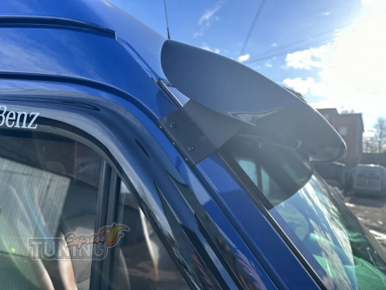 Установка козырька над стеклом Volkswagen LT35 фото