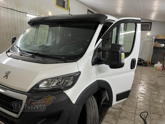 Козырек над лобовым стеклом Fiat Ducato 3 