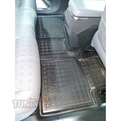 Коврики на Zeekr 7X резиновые фото