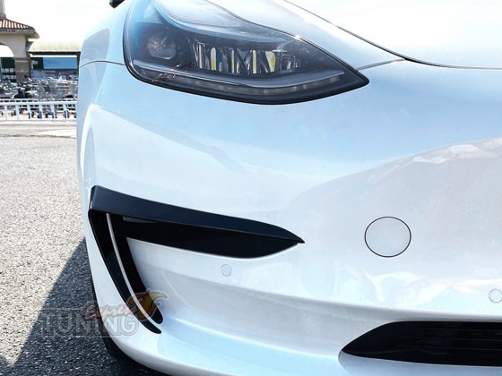 Окантовка противотуманных фар для Tesla model 3 фото