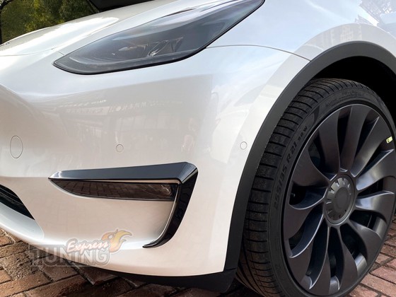 Окантовка противотуманок Tesla Model Y оригинал