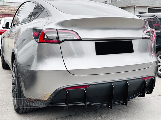 Задний обвес на Tesla Model Y фото