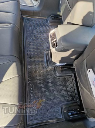 Коврики на BYD Sealion 06 2025 резиновые
