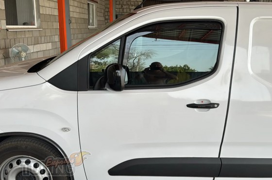 Вставные ветровики дверей Citroen Berlingo 3 поколения с 2018 го