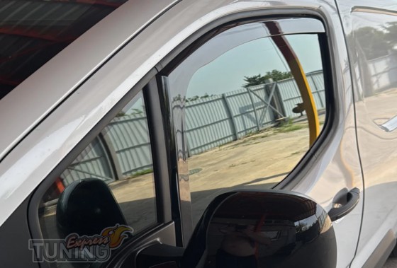 Вставные ветровики Toyota ProAce City 2018 фото
