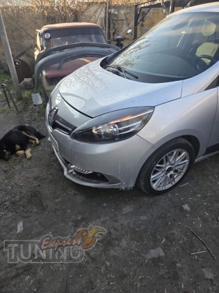 Накладки на передние фары Renault Scenic 3 поколения фото