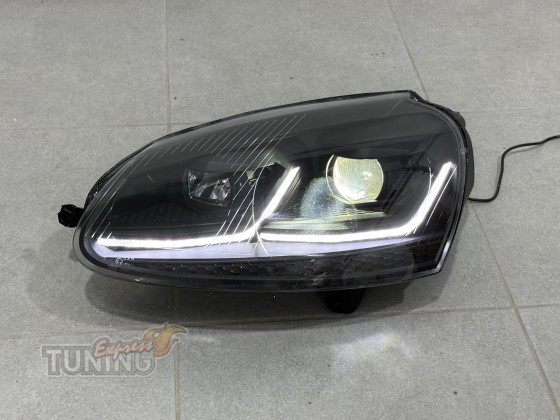 Передние фары Volkswagen Jetta 5 LED