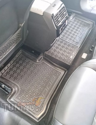 Резиновые коврики на Peugeot 5008 3 P67 2025