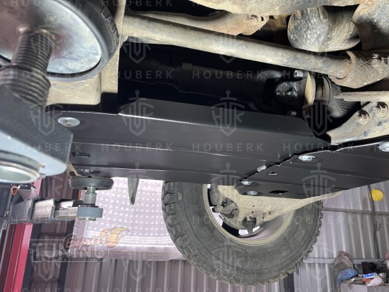 Металлическая защита двигателя Isuzu Trooper 2