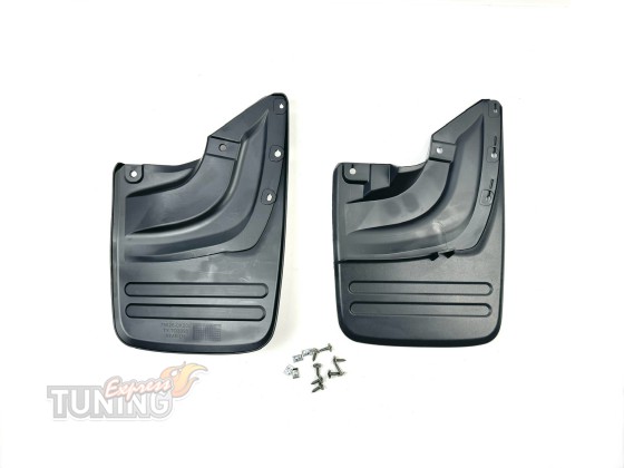 Комплект задних брызговиков на Toyota Fortuner 1