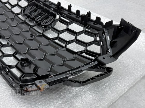 Пластиковая решетка на Audi A5 B9 рестайл 20-25 8W6853651BJ RN4