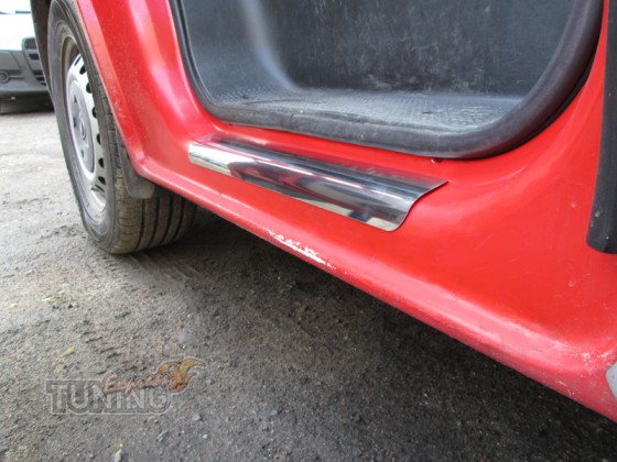 купить Накладки на пороги Рено Трафик (защитные накладки Renault