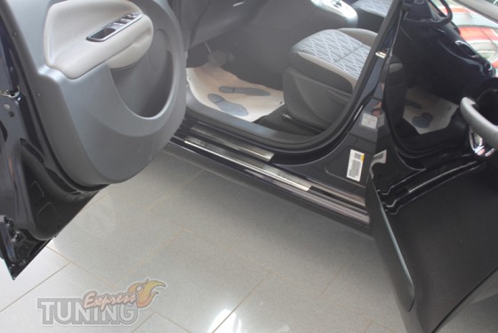 защитные накладки на автомобиль Citroen C3 Picasso 