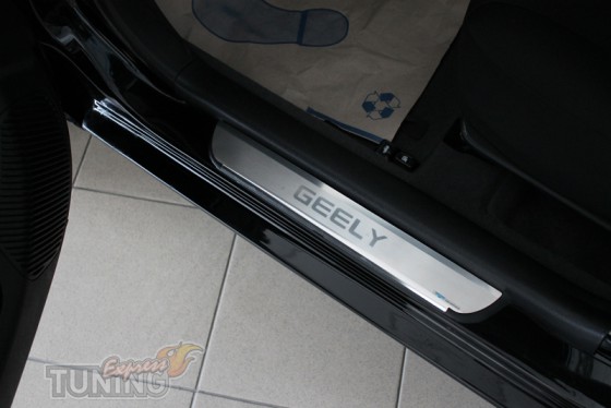 заказать Накладки на пороги Джили МК (защитные накладки Geely MK