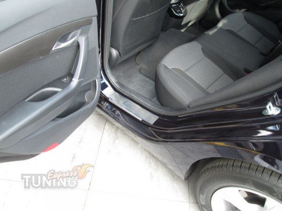 заказать Накладки на пороги Хендай i40 (защитные накладки Hyunda